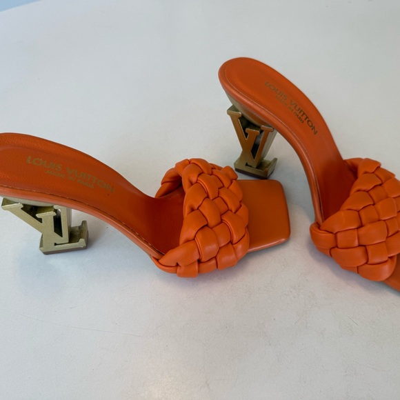 Louis Vuitton Orange and Black Braided Heels. 2 pair for only 350$ Grab It AsAp - Picture 1 of 4